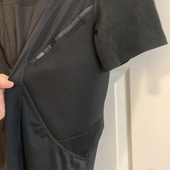 5.11 TACTICAL, conceal carry T shirt, 2XL, like new condition - Picture 4 of 10